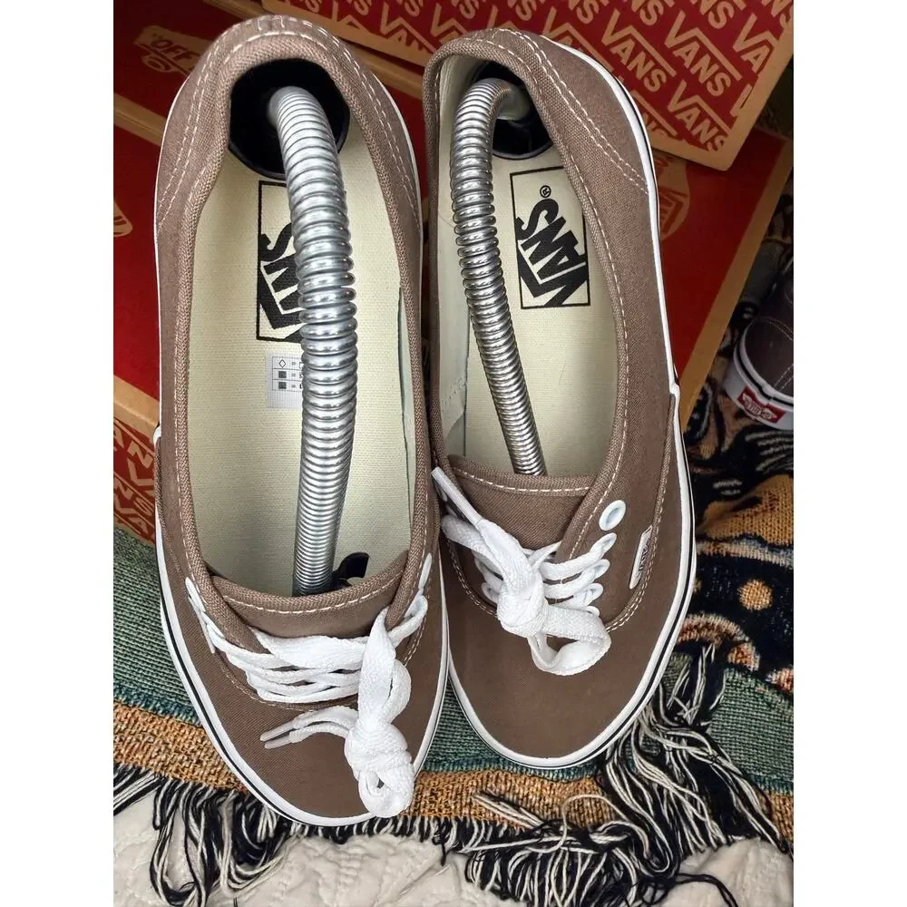 BRAND NEW Vans Authentic Walnut Men 8/Women 9.5